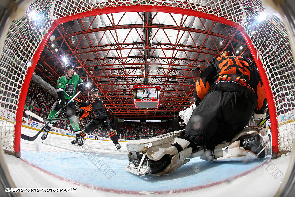 JustSports_AHL's tweet image. 04-17-2026 BINGHAMTON BLACK BEARS vs TOPEKA SCARECROWS

REMOTELY TRIGGERED CAMERA MOUNTED IN THE GOAL

@BlackBearsFPHL
@FPHLScarecrows
#TopekaScarecrows
@PocketWizard
@CanonUSApro
#pocketwizard
#remotecamera
#RemoteCameras
#makeitpossible
#whereistheremotecamera
#funwithremotes