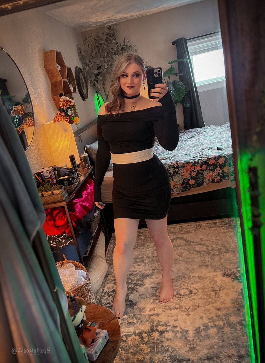 Ashley Barron tweet media