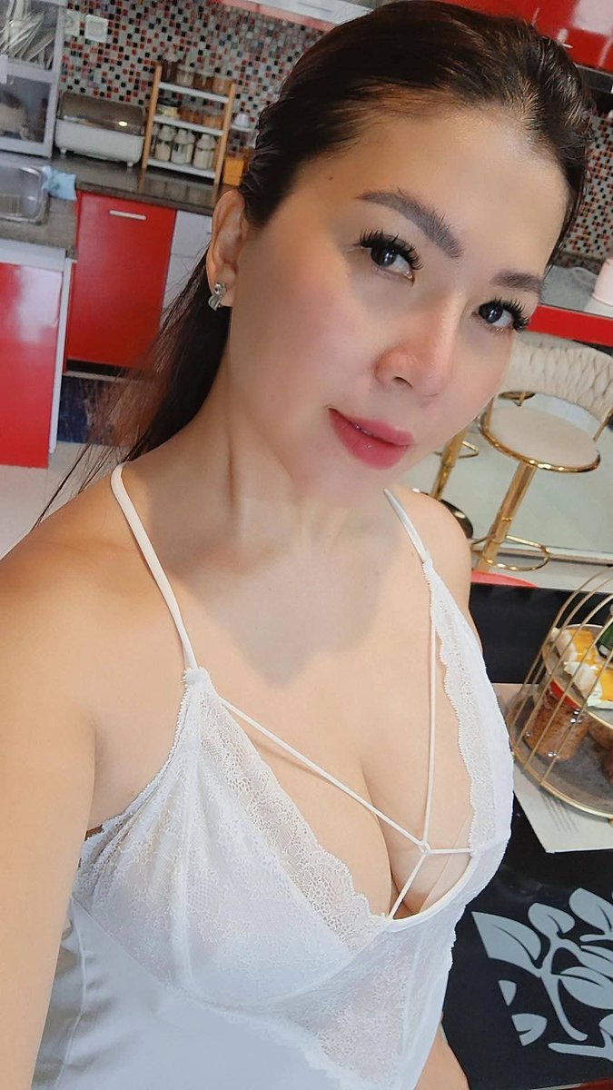 สาวใหญ่ แอบแซ่บ. tweet media