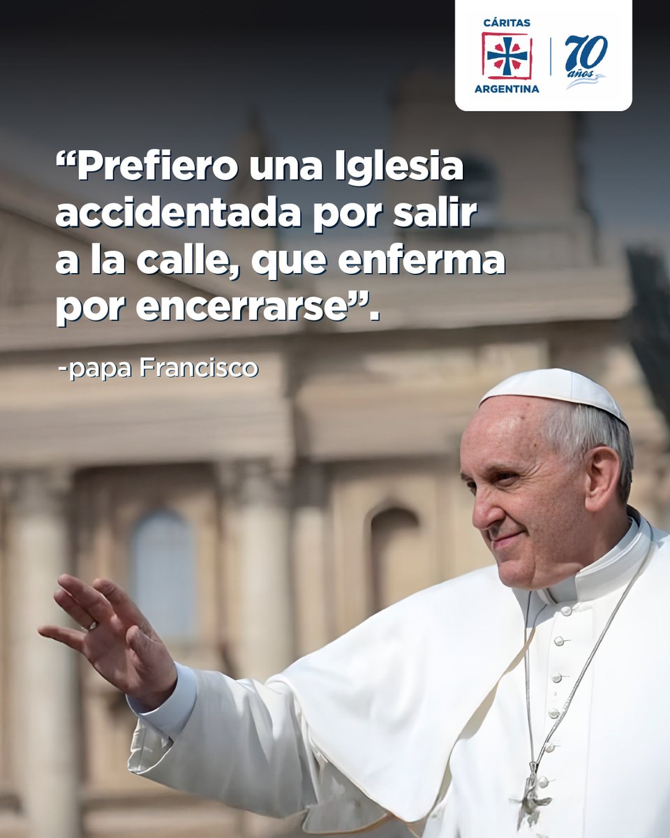 CaritasAR's tweet photo. Hoy recordamos al papa Francisco con el corazón agradecido, por su vida entregada y por enseñarnos a ser una Iglesia cercana, que escucha y camina junto a quienes más sufren.

En Cáritas Argentina hacemos vivo ese legado, acompañando a personas, familias y comunidades en cada rincón del país, con gestos concretos de cercanía, fraternidad y esperanza.

Su huella sigue presente y nos impulsa, cada día, a servir con amor y a transformar la realidad desde el encuentro. 💙

#somoscaritasarg