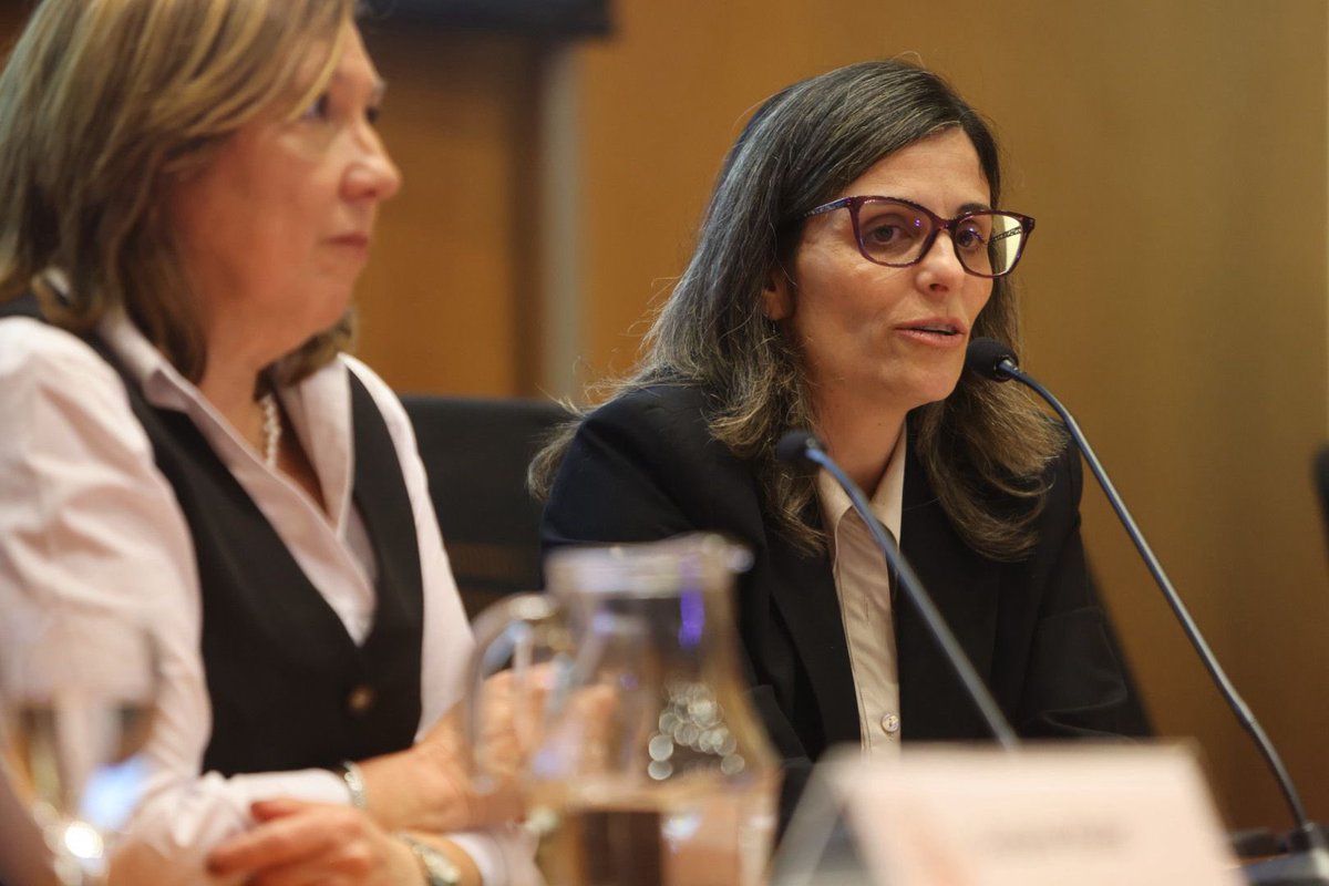Abril es el mes de los cuidados. Y hoy dimos un paso importante.
Se lanzó este plan de cuidados con un eje central: cuidar es un derecho, y una responsabilidad compartida. 
Un plan que busca garantizar el derecho universal al cuidado. 
Gracias a los equipos que trabajan día a día