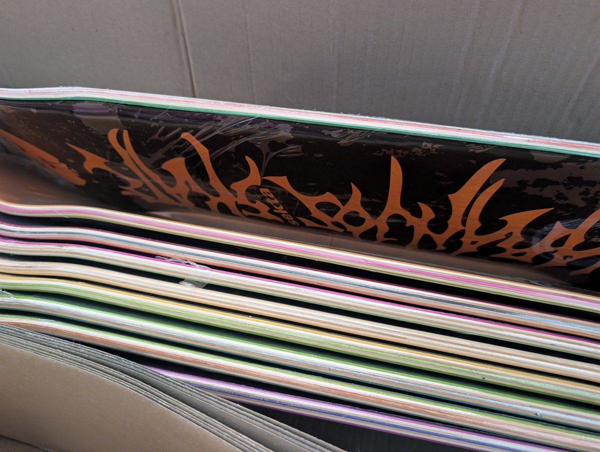 tructor21's tweet photo. Ya salio la primera edicion 
De tablas del crew 
Naranjos skate 
En agosto tendremos otra segunda edicion con arte bitcoiner 
Eperenlo pueden conseguirlas 
Mandando dm https://t.co/dVS7Bh2EFo