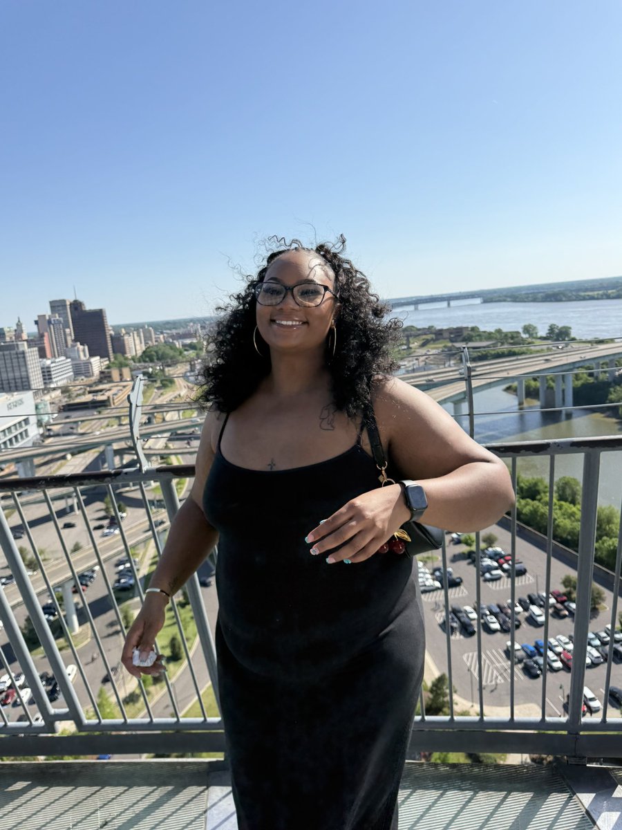 K J 🦋 tweet media