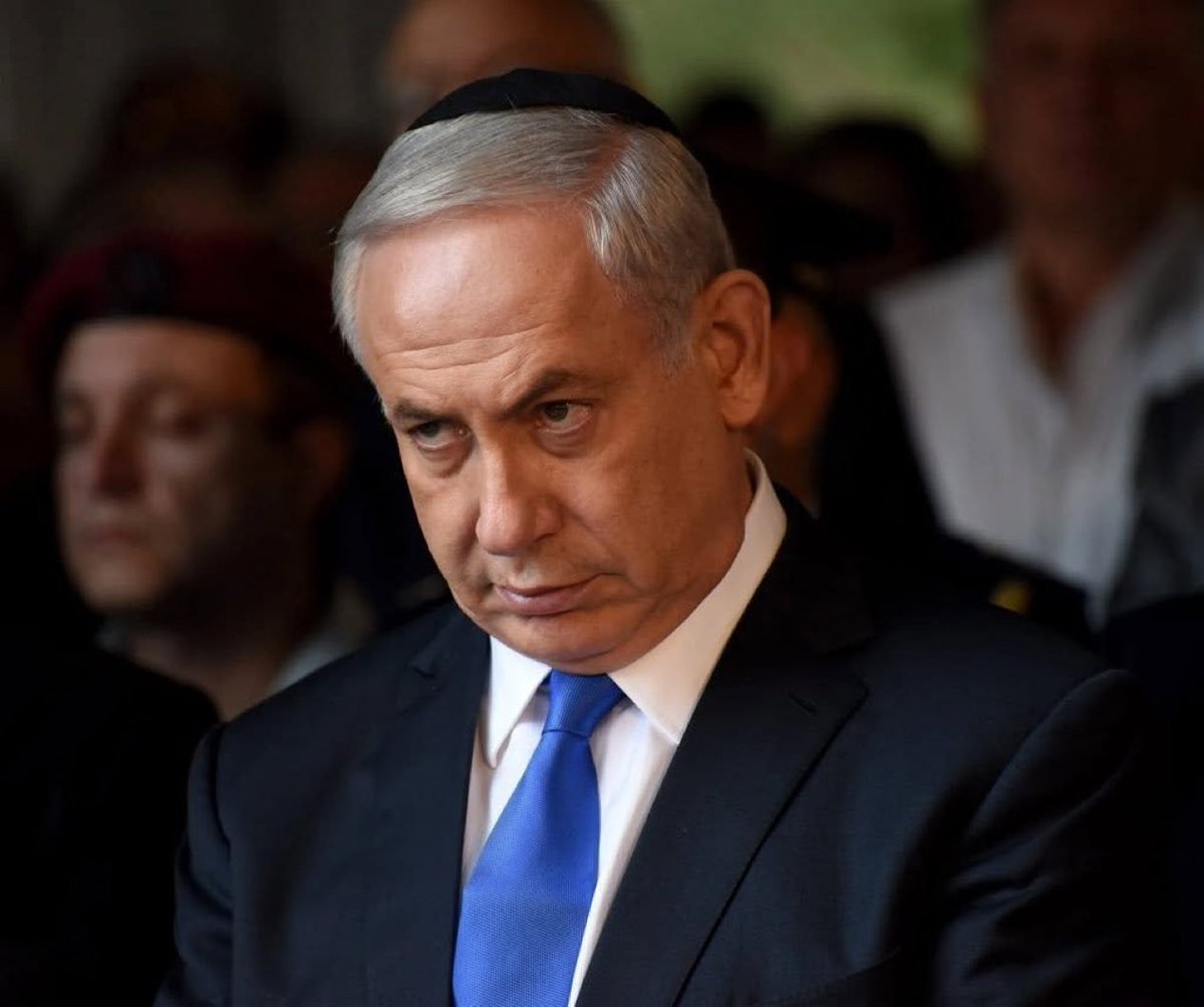 SilentlySirs's tweet photo. Retweet if you believe Netanyahu is a war criminal.

🔻 ICC issued an 𝗮𝗿𝗿𝗲𝘀𝘁 𝘄𝗮𝗿𝗿𝗮𝗻𝘁.
🔻 𝗦𝗼𝘂𝘁𝗵 𝗔𝗳𝗿𝗶𝗰𝗮 filed genocide charges.
🔻 𝗛𝗶𝘀 𝗼𝘄𝗻 𝗴𝗲𝗻𝗲𝗿𝗮𝗹𝘀 call him a failure.
🔻 His own settlers call it "shame."
🔻 800,𝟬𝟬𝟬 dead children in Gaza.
🔻 𝟴 Lebanese towns bombed 𝗮𝗳𝘁𝗲𝗿 the ceasefire.

You don't need a retweet to prove it.
History already did.