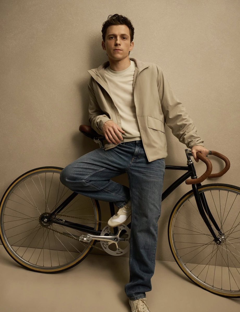 So there’s this handsome Brit that’s into golf