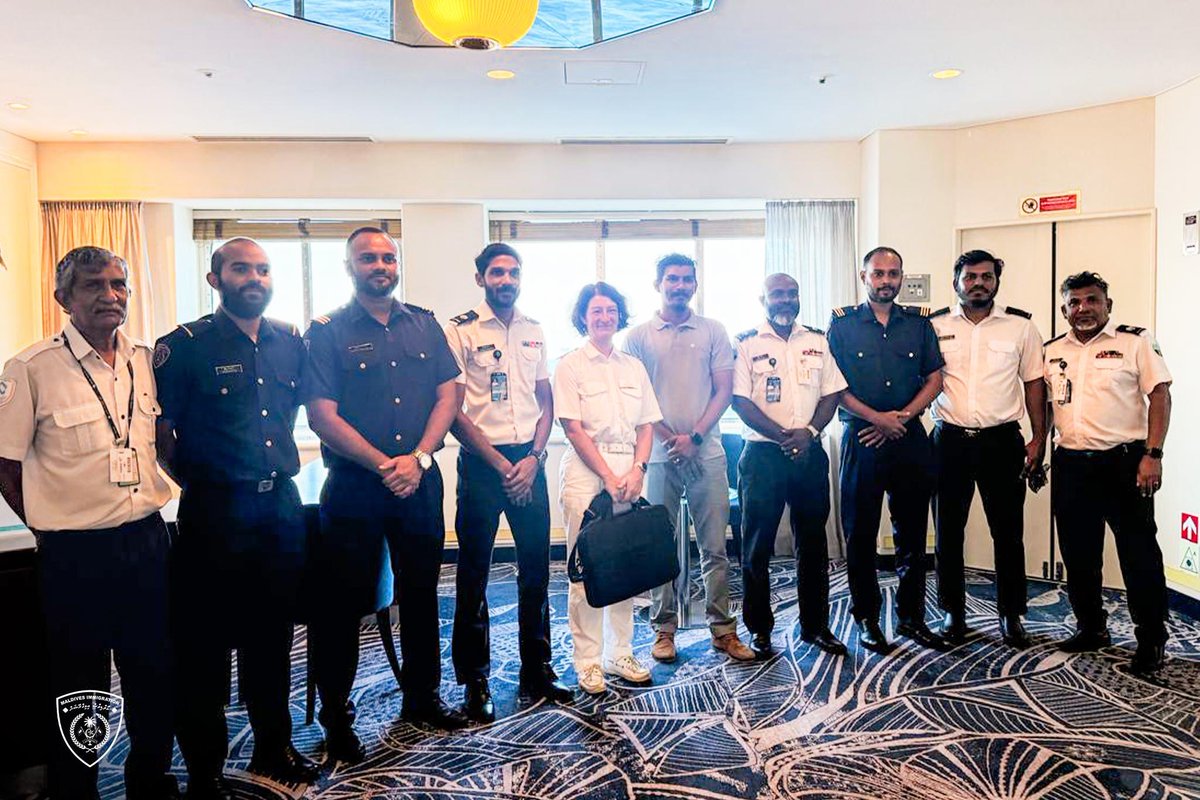 The Seaport Division officers successfully provided en-route immigration clearance for 453 passengers and 305 crew members aboard MS Amadea, which arrived this morning in Malé, Maldives from Colombo.