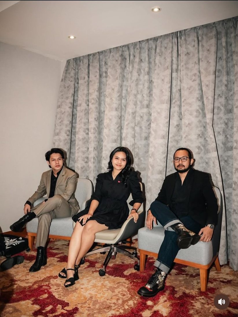 𝓷𝓪 tweet media