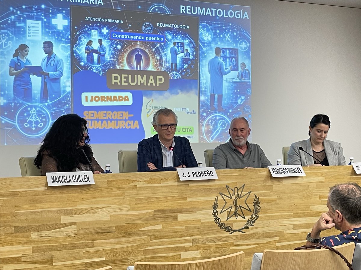 Se estima que unas 9.000 personas  padecen psoriasis en la #RegiondeMurcia, una enfermedad autoinmune crónica que afecta principalmente la piel, aunque también puede tener implicaciones en las articulaciones. 

Una de las claves para mejorar su atención está en la colaboración