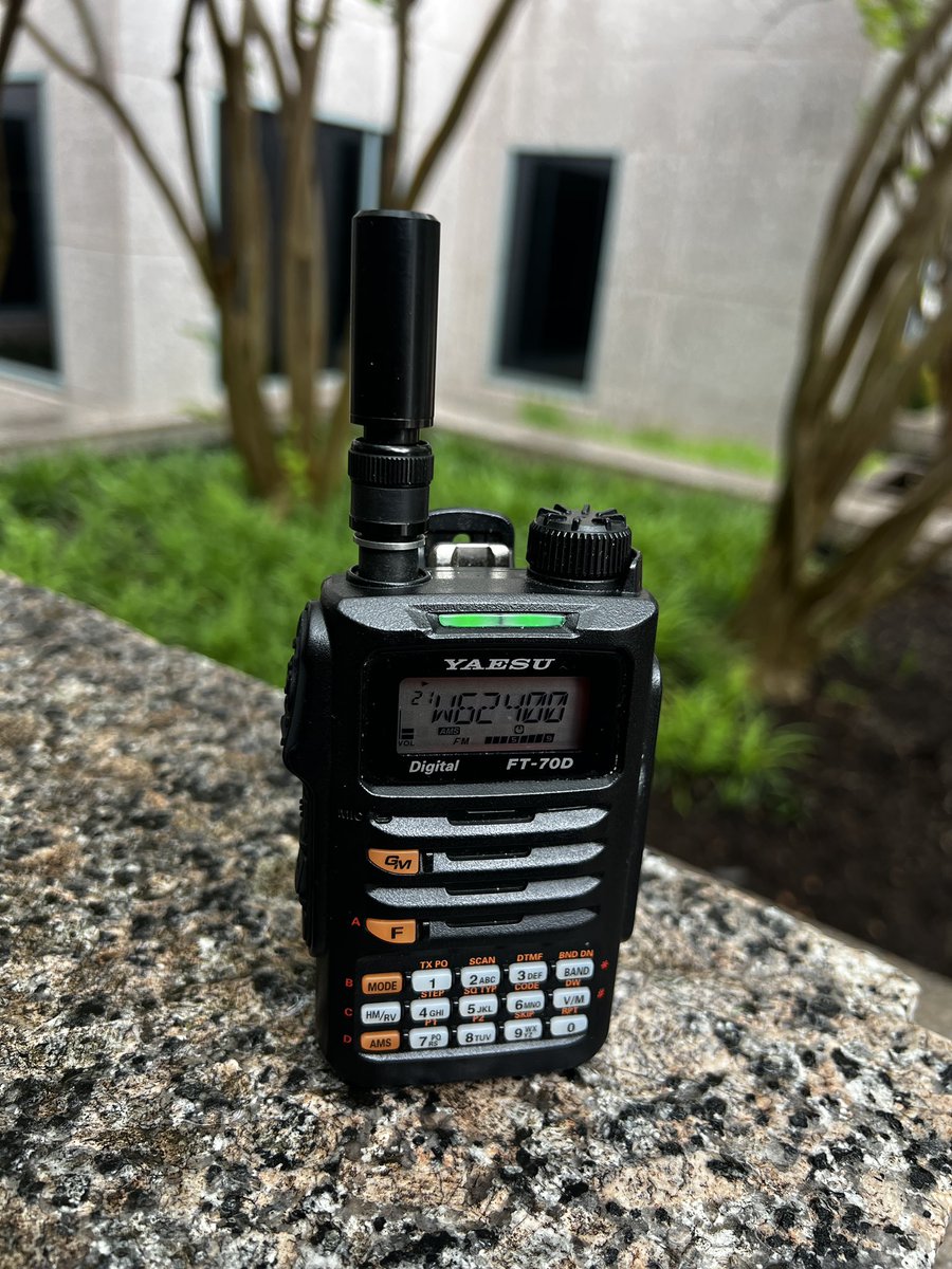 OffgridTechTX's tweet photo. Capital carry today while at the office. The FT-70D is an underrated YSF capable radio that has features over frills for when you need dependability. Monitoring the weather for the coming storms. Bundle up #austin #yeasu #hamradio #shtf https://t.co/k2QRwqynj0