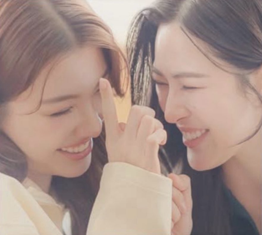 momoyiao tweet media