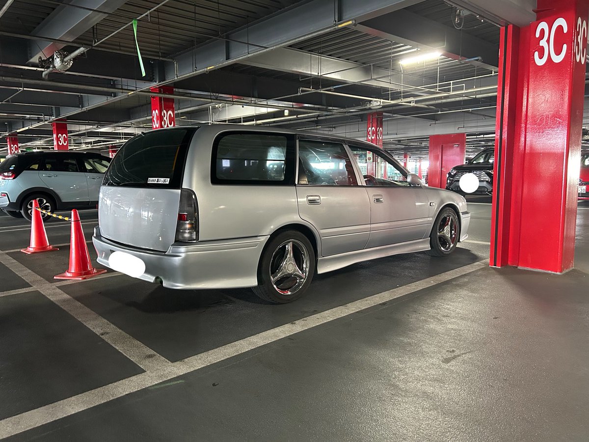 #今の車に何年乗ってる
左上から6年、8年、20年