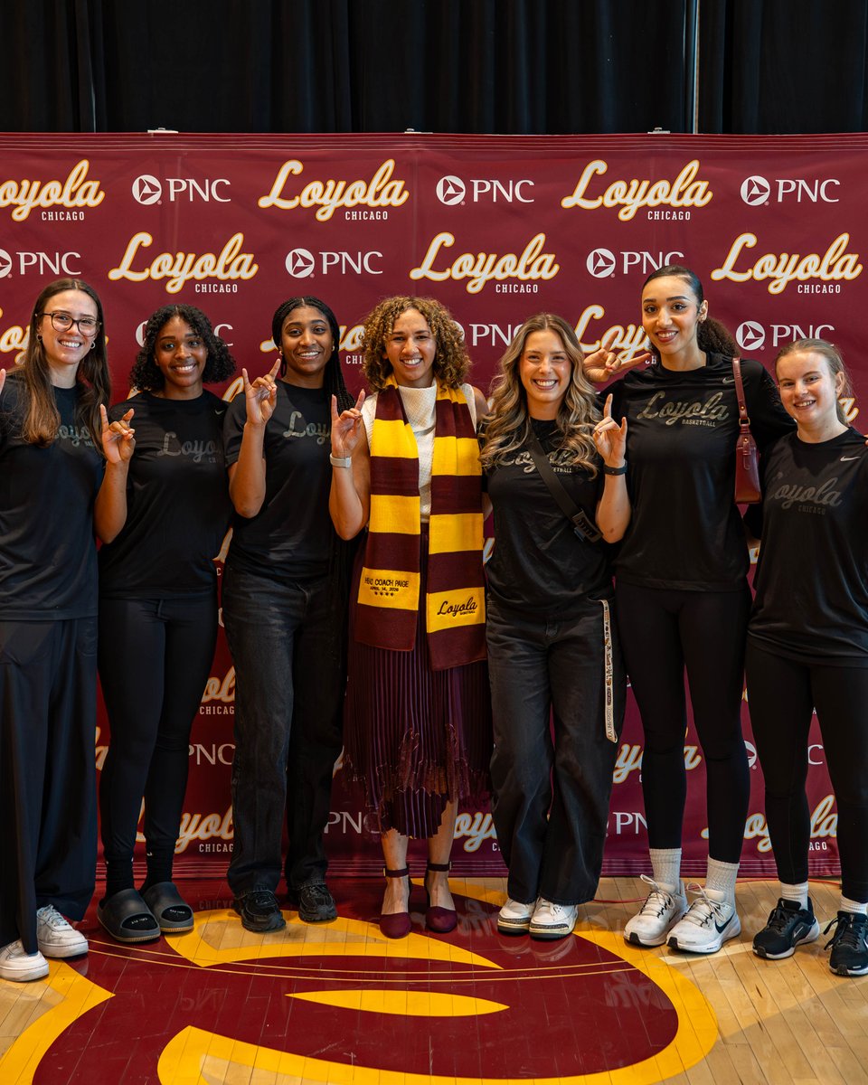 Loyola Women's Basketball tweet media