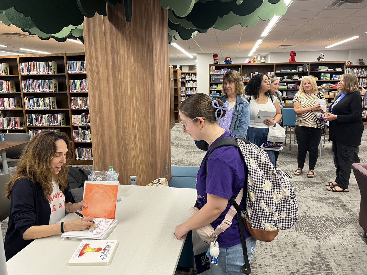 COE_UNI's tweet photo. Great turnout for the 5th Social and Emotional Learning Conference! So much to learn, from keynoter Stephanie Jones and children's author Susan Verde to multiple presenters from organizations as well as @northerniowa . Well done! https://t.co/wxn6FlkSa0