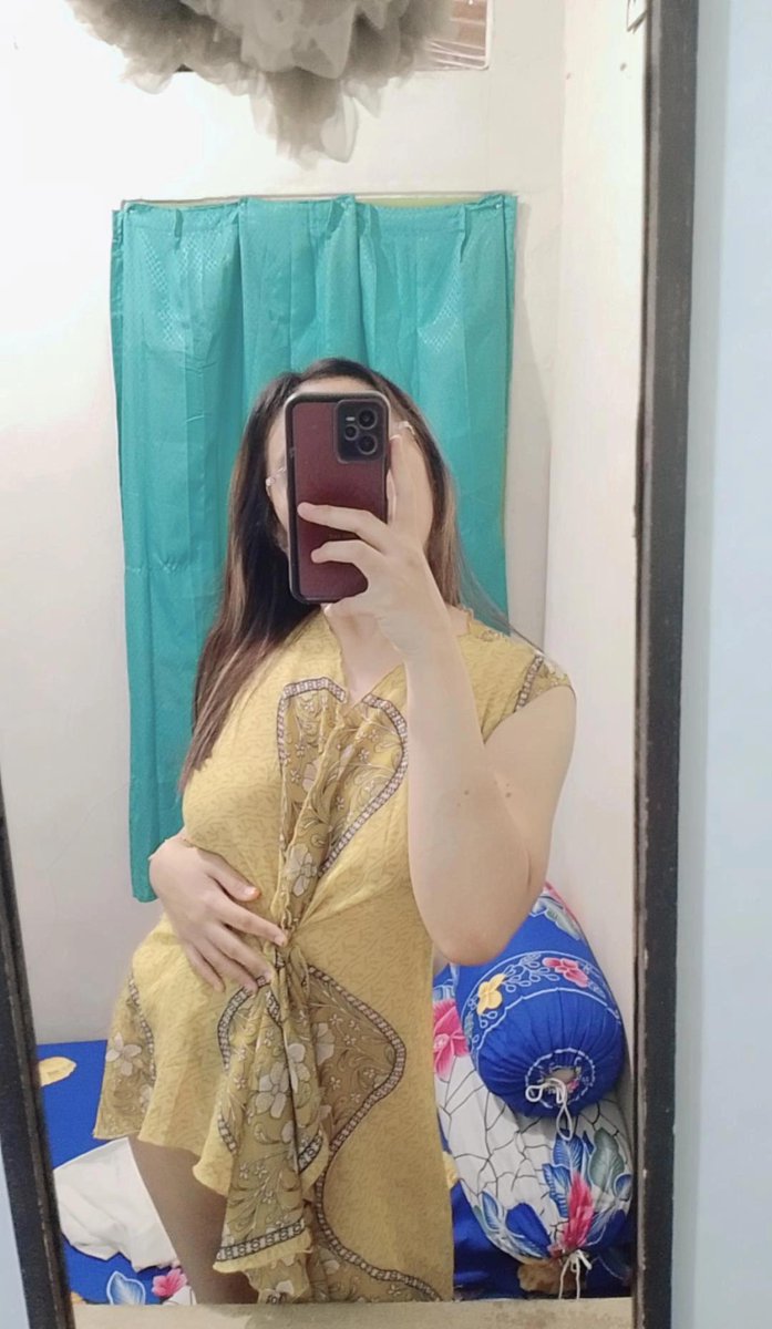 essayy💋 tweet media