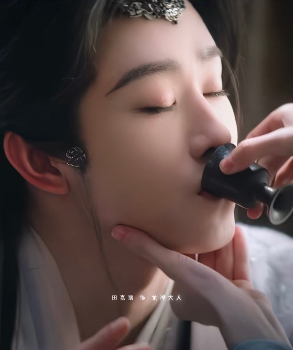 ถิรลิน : งานท่วมหัวทำตัวเหมือนว่าง 🥳 tweet media