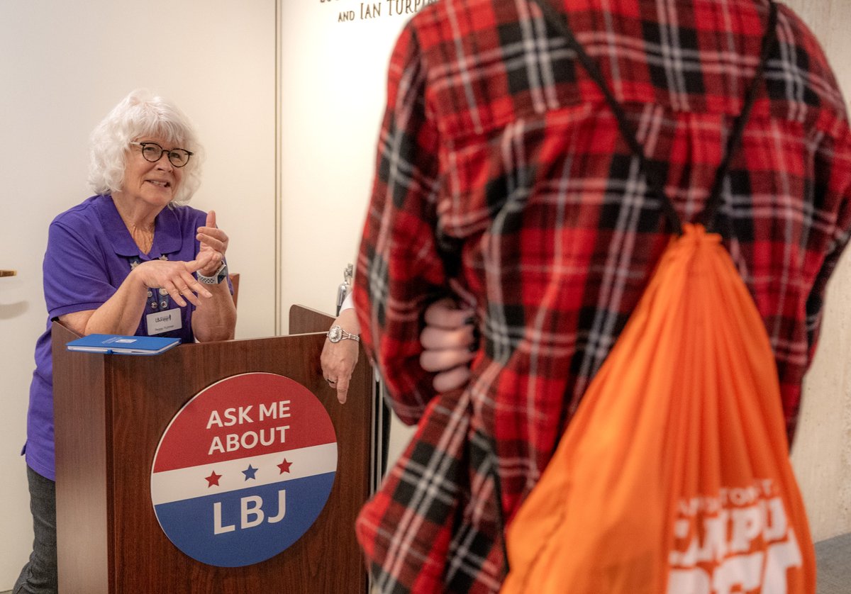 LBJLibrary's tweet photo. Happy #NationalVolunteerWeek!

To our incredible volunteers—thank you for everything you do, from supporting collections to welcoming visitors and helping at events.

Interested in joining the #LBJLibrary team? Apply today and be part of the experience: https://t.co/vv3fGEVSLX https://t.co/KY6rUDTF18