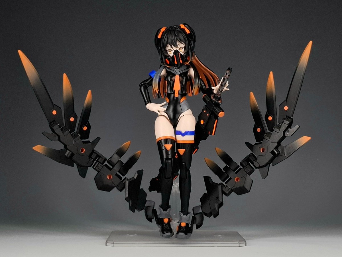 羽闇 クロ(はやみ くろ)

羽闇家に列なる忍の少女、家からの密命をうけ、戦の中に暗躍する。

足の装翼具により高い飛行能力と跳躍を生かし、無銘の刀１本で敵を切り裂く姿から"黑斬鳥"(クロキリトリ)と呼ばれ恐れられた。

「次の獲物は何処カァ～な？」

#戦国30MS第二幕_百鬼繚乱
#30MS蒼龍絶牙軍