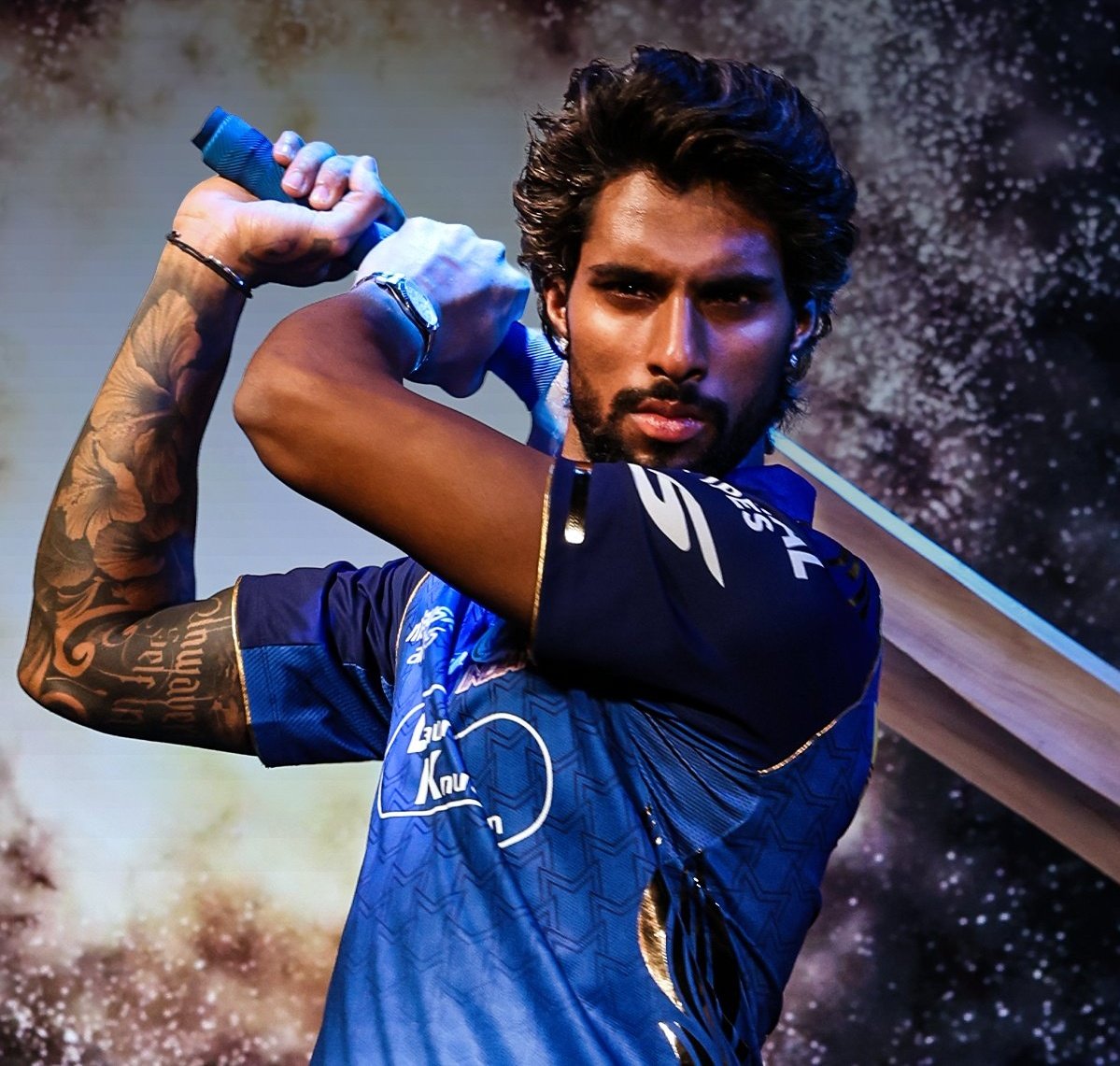 First 22 Balls  -  19 Runs

Next 23 Balls  - 81 Runs 😭😭🔥🔥

First century for the StarBoy ⭐️⭐️💥