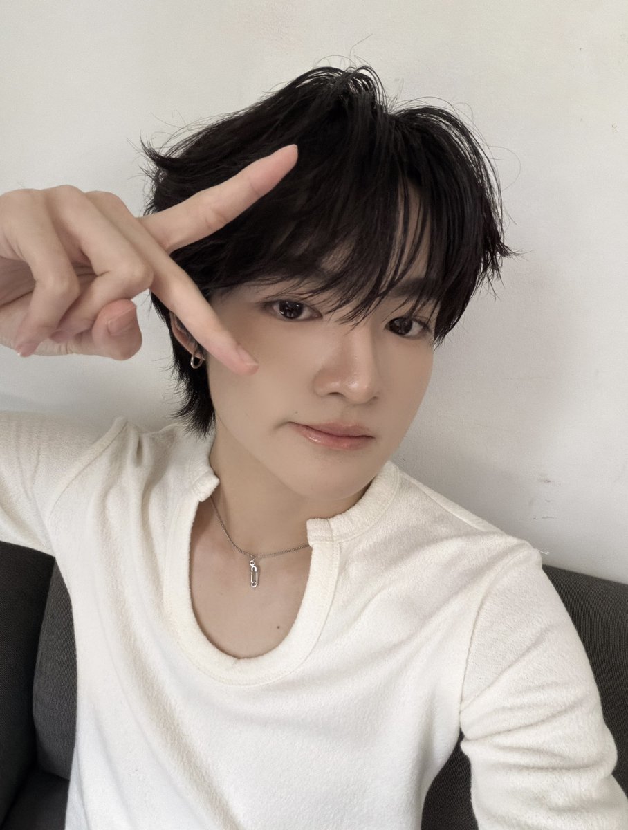 ` 𝑭𝒂𝒉𝒔𝒌𝒚 🌥️🌈🚀 tweet media