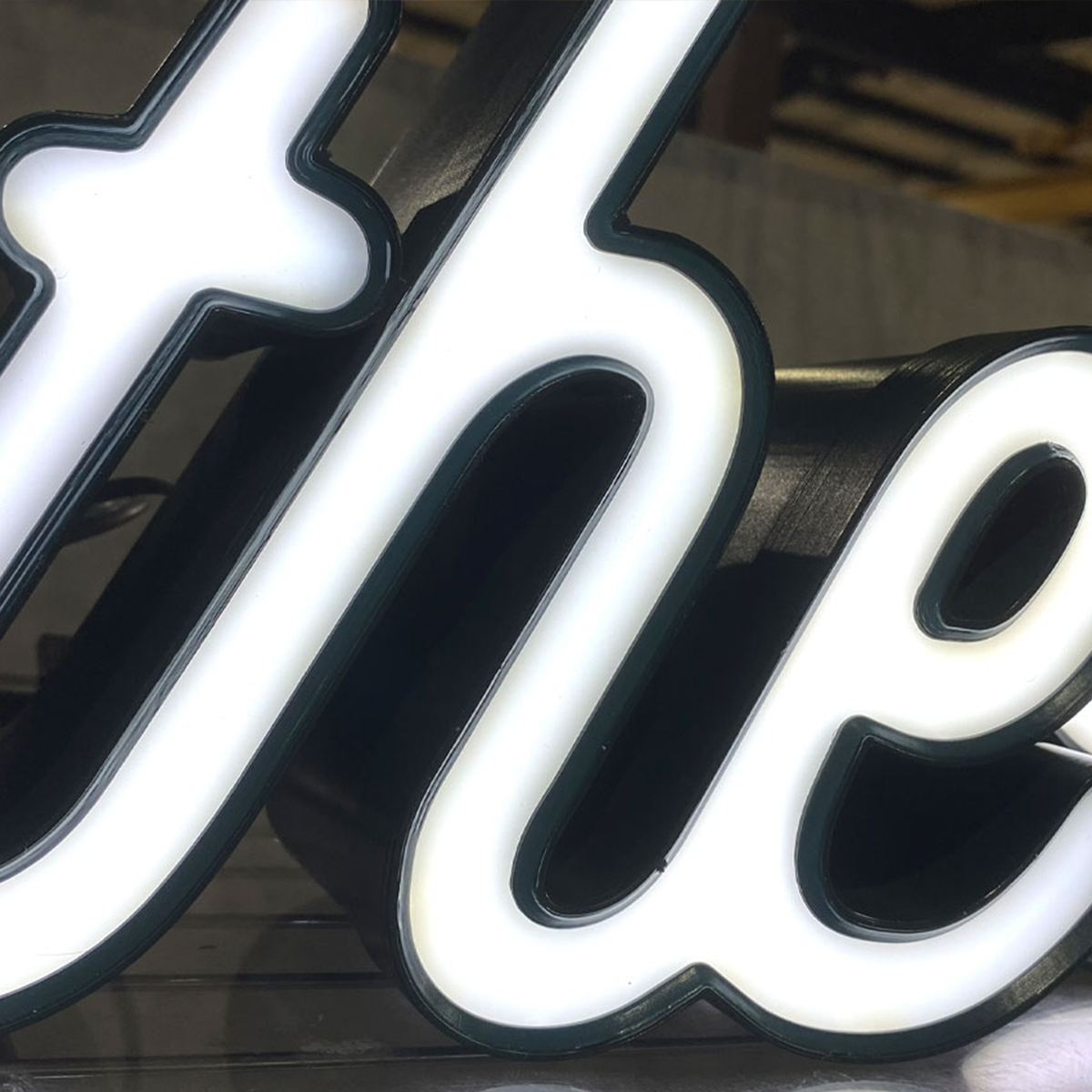 SignFabInc's tweet photo. Looking for a cost-effective way to elevate your signage?
Our #WOWee!® #3Dchannelletter system delivers:

A smart solution for today’s projects.
Take a look or reach out anytime: https://t.co/souImjVrhE

#ChannelLetters #SignFab #SignSolutions #WholesaleSigns #BuiltInTheUSA https://t.co/hPxkN95L69