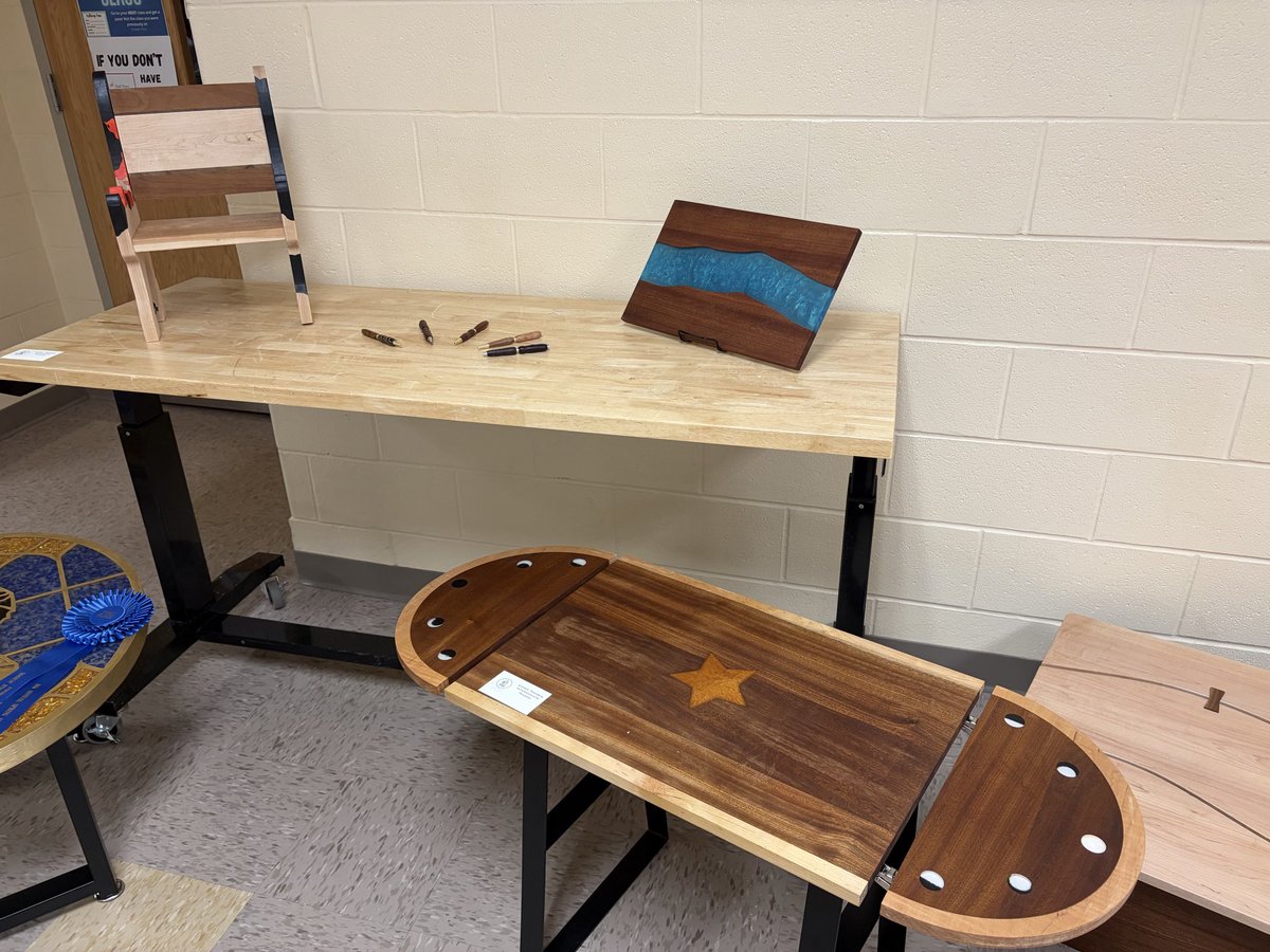 OBHSTECH's tweet photo. Art show complete. Great work this year in the shop Bears!! @OBHS_Principal @OlentangySD https://t.co/IlyUcqRHup