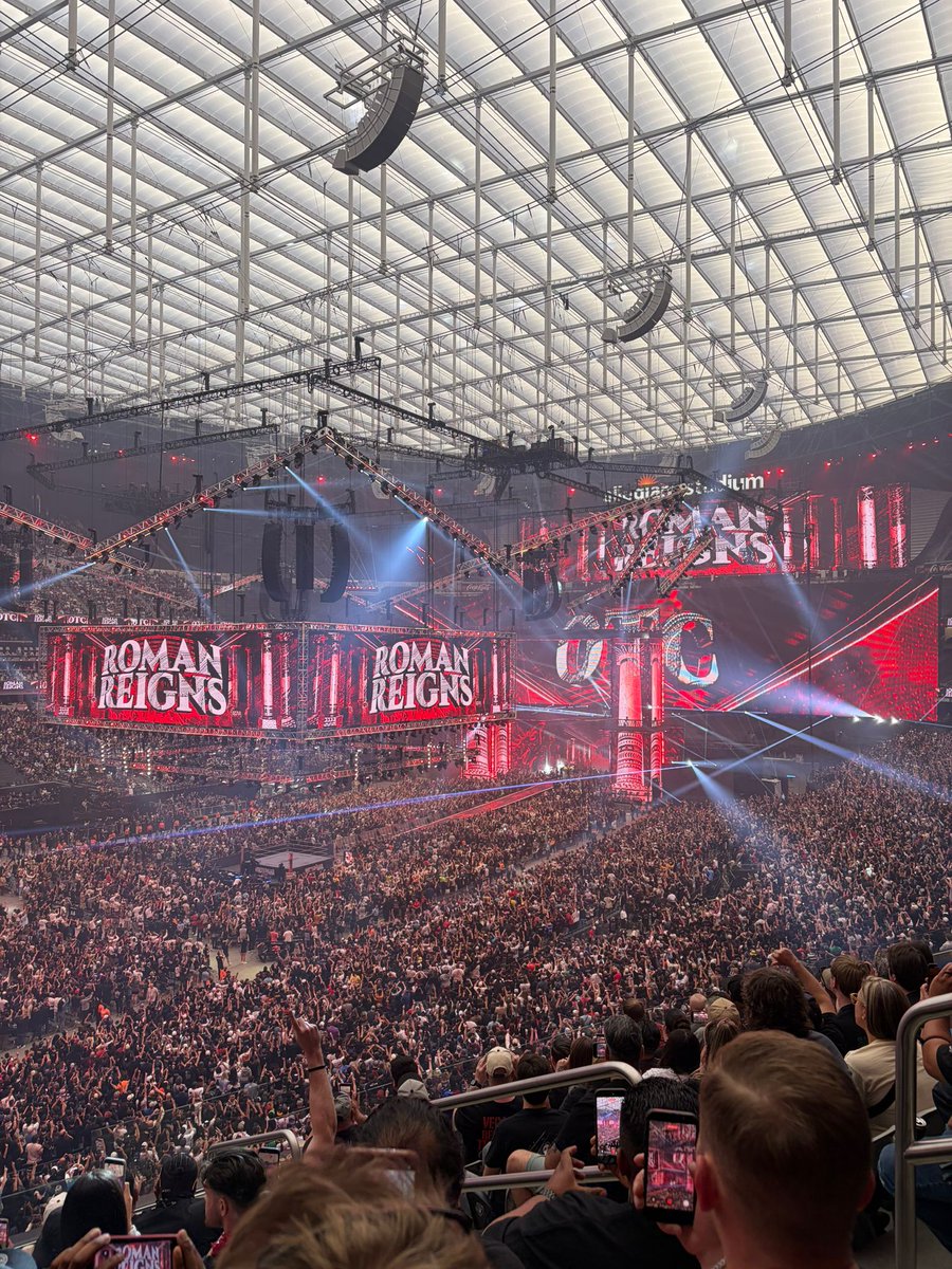 Wrestlecube's tweet photo. Some thoughts from Mike who was at WrestleMania this weekend:

It’s 7:41am in Vegas. What an experience to finally tick this off my bucket list.

Night 1 was mid at best, though the Seth match and the main event (when it finally got going) I really enjoyed.

1/3 https://t.co/fnKM218tqx