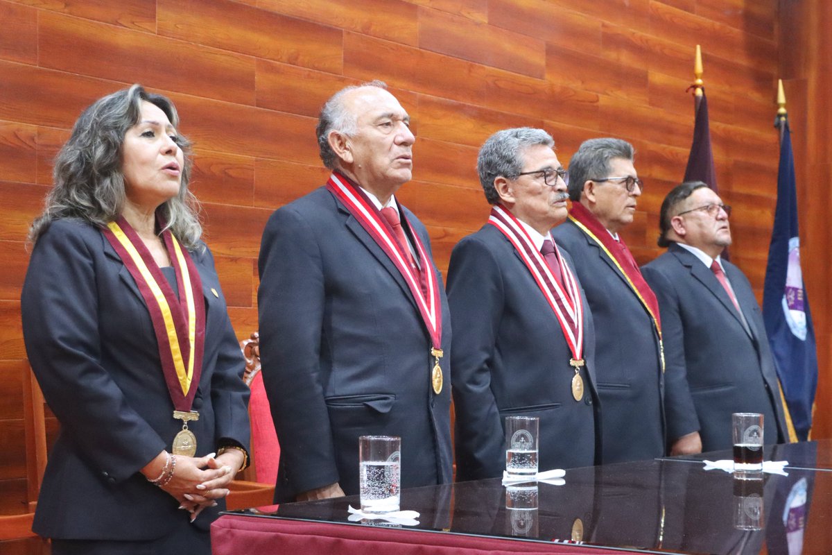 UNSA_Oficial's tweet image. ➡️ La Facultad de Ciencias Naturales y Formales de la #UNSA no celebró un aniversario cualquiera; con 42 años, el evento se convirtió en una declaración de intenciones, para reafirmar su liderazgo científico en el sur de Perú y a nivel nacional.

👉 acortar.link/aJEGoC