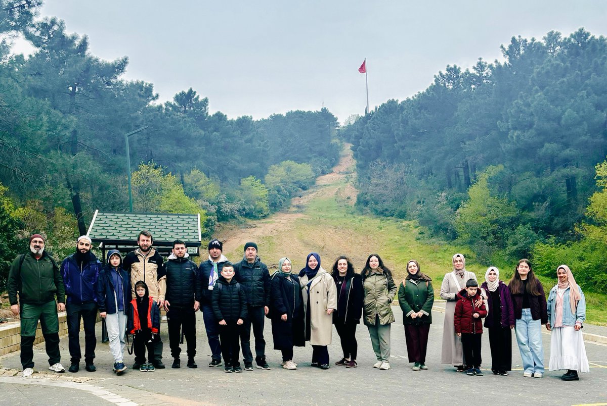 AlbarakaTech's tweet photo. Hafta sonunu sadece dinlenerek değil; ekip olarak bir arada, Aydos ormanında hareket ederek ve doğanın içinde enerji depolayarak geçirdik.

Doğanın iyileştirici gücüne inanıyor, yeni haftaya tam motivasyonla başlıyoruz! 🚀 https://t.co/E88yq4vp0t