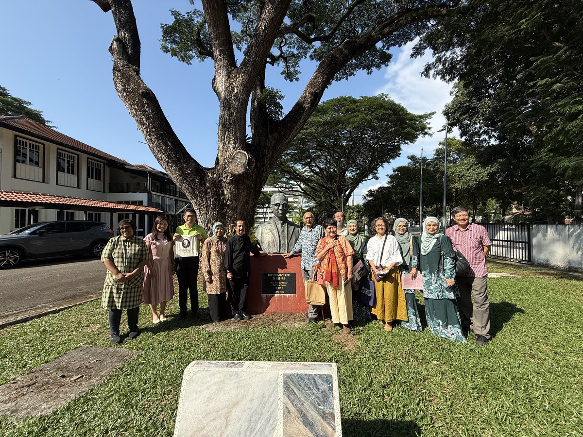 CheePengHor's tweet photo. 18.04.2026 Recipient of Dr Wu Lien-Teh Award for Leadership in Public Health, Tan Sri Dzulkifli delivered a thought-provoking lecture that challenged conventional thinking in healthcare and education.
“Healthcare is not just about systems—it’s about people.” https://t.co/c1dA9Ip6Mk