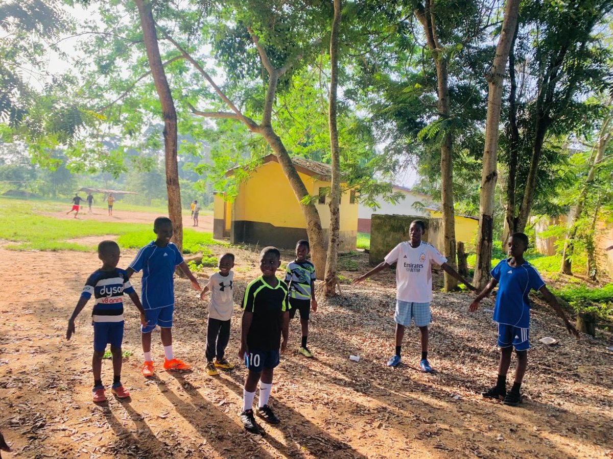 mkaghana's tweet image. Building Strength and Unity in Nyakrom Earlier today, April 19, the Agona Zone organized a keep-fit exercise for the Nyakrom Circuit. It was heartening to see 9 Atfal and 4 Khuddam coming together in Agona Nyakrom to prioritize their physical well-being. 

#mkaghana