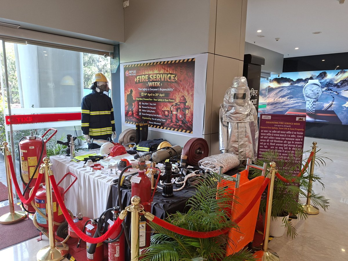 aparanjape's tweet image. Mock drills and good informative displays of firefighting equipment at the Westend Mall in Aundh - on the occasion of the 'Fire Safety Week'.

Remember - Dial 101 in case of a fire emergency.

#Pune