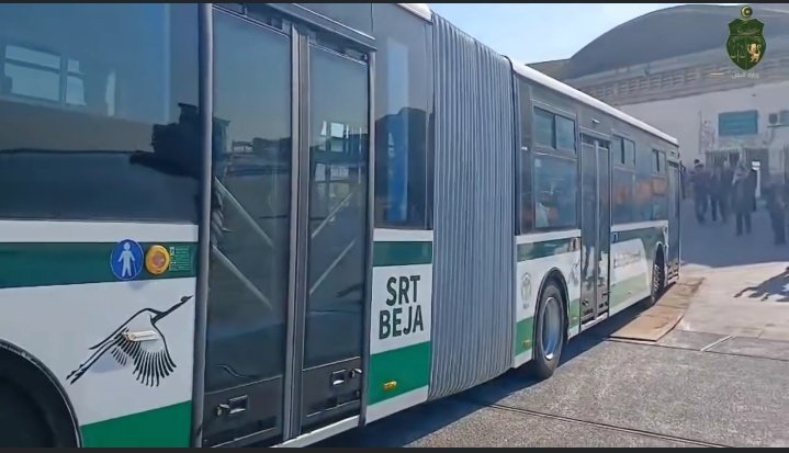 TapNewsAgency's tweet image. #Tunisia received 136 #Chinese buses at #LaGoulette port to boost regional transport fleets, the final batch of a 461-bus deal, reinforcing TRANSTU &amp;amp; #Beja’s regional company, with a new 621-bus contract planned as part of efforts to modernise public transport nationwide. #TAP_En