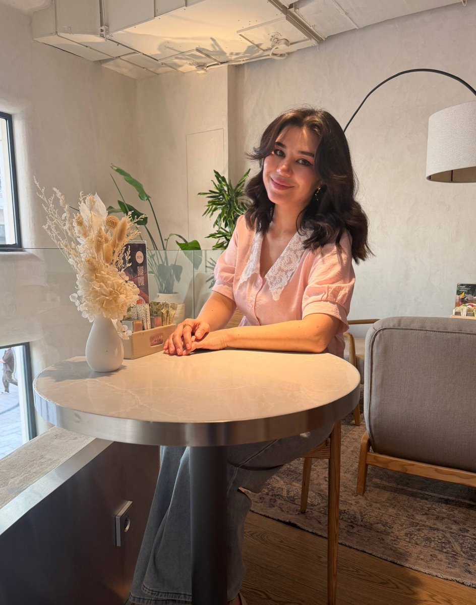 Which one is better? Ai or real?