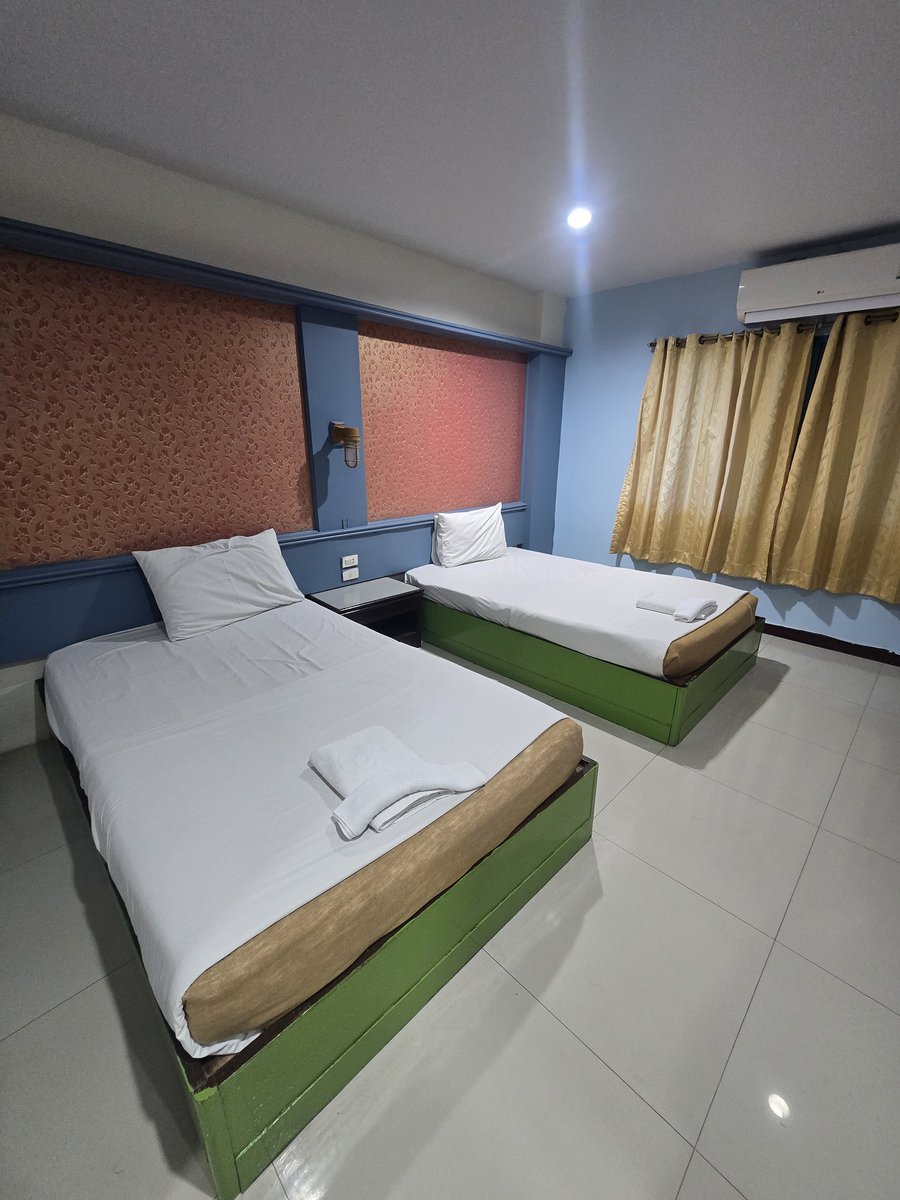 ยี ยี tweet media