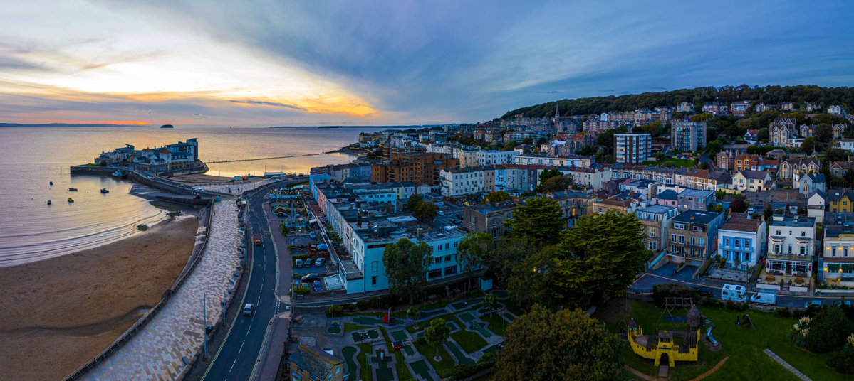 JCPinSomerset's tweet image. Good night #Somerset!

We hope you found something useful here today, we will be back with you tomorrow at 9am. 

There are still jobs and advice to follow through to 8pm this evening, Dave.