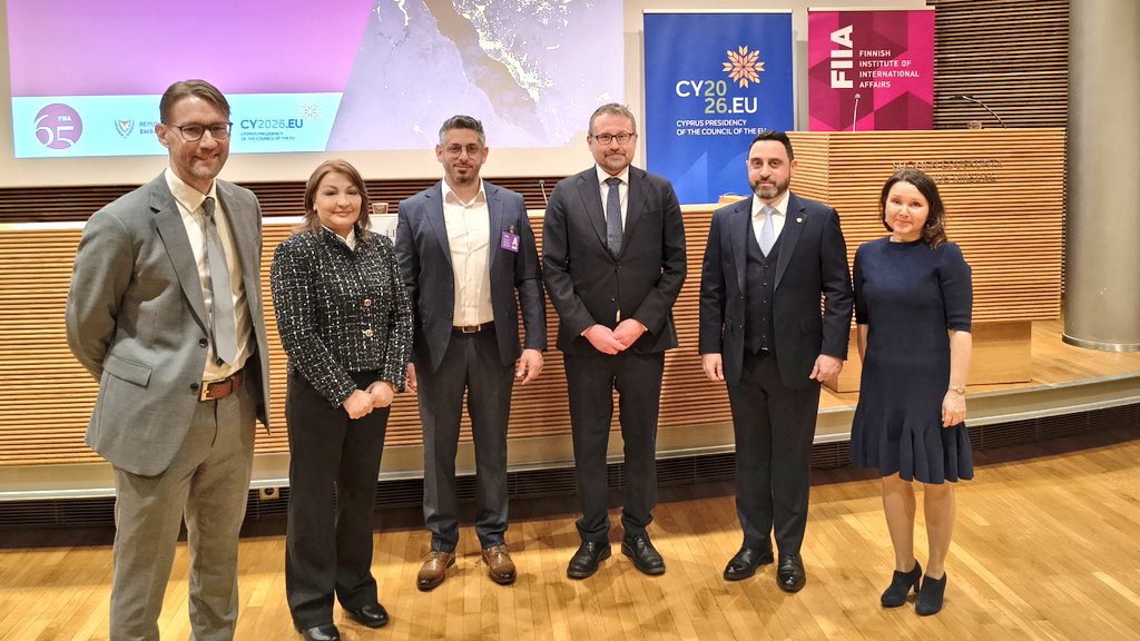 Demetris_Samuel's tweet image. In depth analysis by @lnicolasr, @ZenonasTziarras, @ToniAlaranta &amp;amp; stimulating discussions moderated by Dr. Heidi Huuhtanen at today's seminar co-orgasised by @FIIA_fi &amp;amp; @CyprusinFinland on broader #MiddleEast. Key take-away for me: THIS is 🇪🇺's time to engage more actively &amp;amp;
