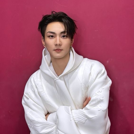 ห๋ง ♧ (slow) tweet media