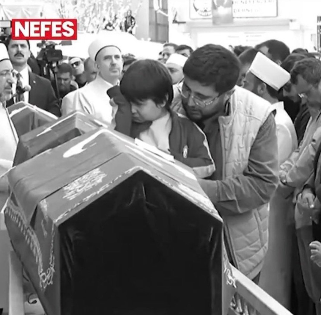 moonlit sea⁷𓂃 tweet media