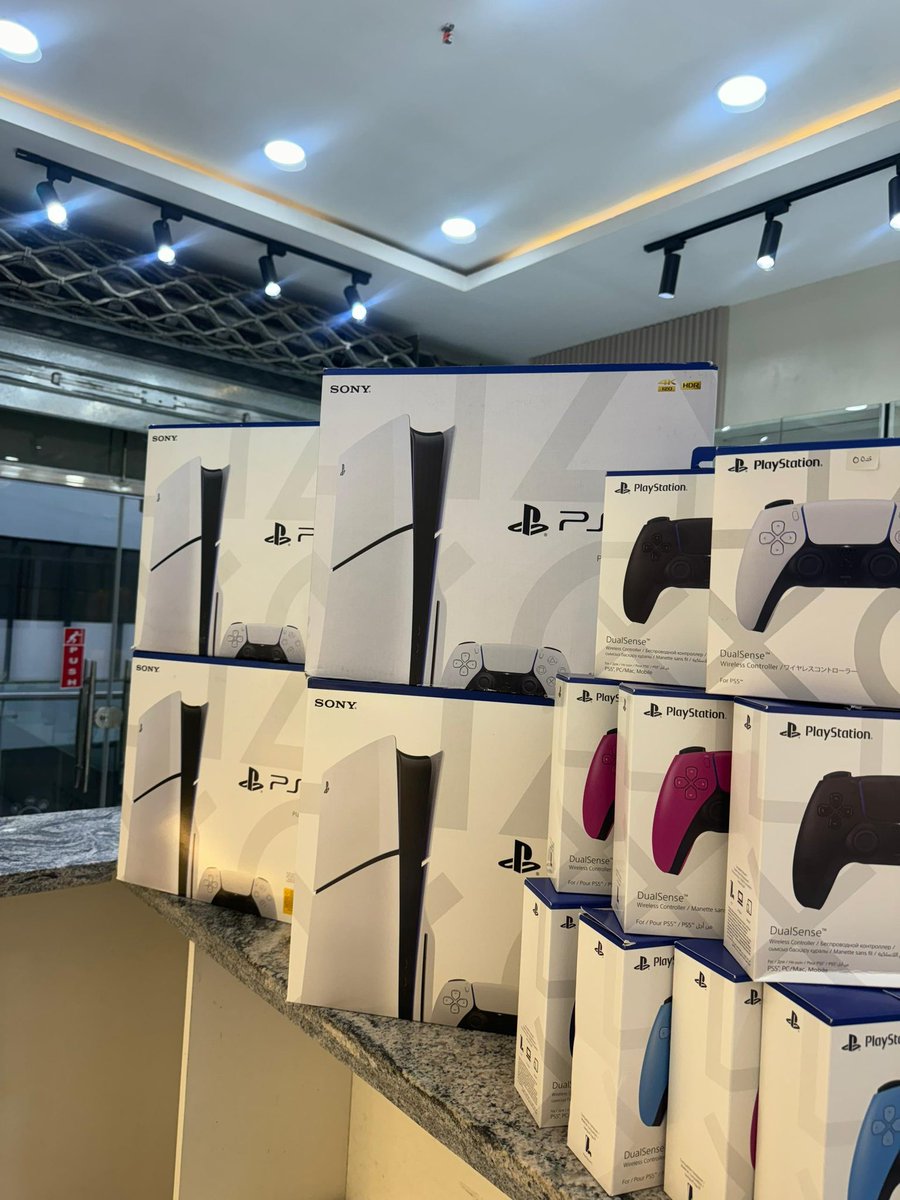 Olori🍒 tweet media