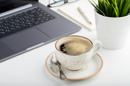 TanapornNn47's tweet image. "Morning check-in: laptop on, coffee in hand, to-do list sorted . Ready to tackle the day’s tasks—small wins first! #WorkLife #Productivity"