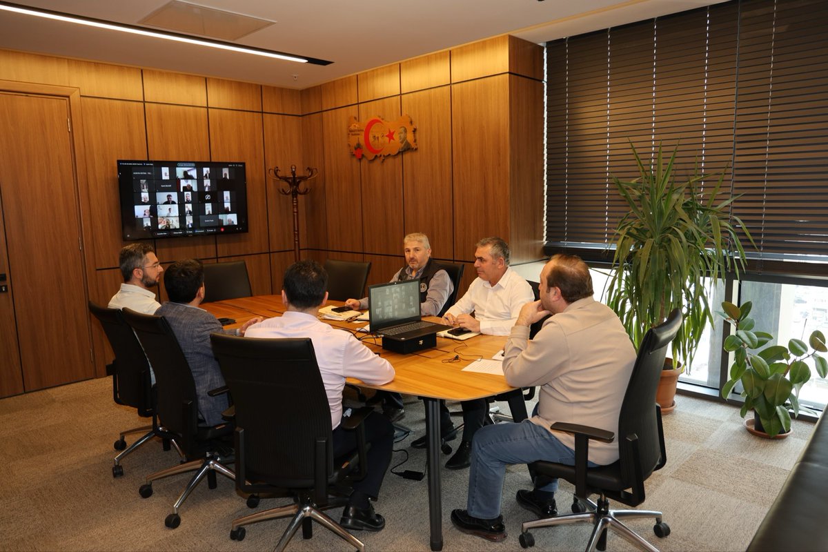 Şube ve İl Başkanlarımız ile çevrimiçi toplantı gerçekleştirdik. 

Sendikal çalışmalarımıza ve hedeflerimize ilişkin istişarelerde bulunduğumuz toplantımızın hayırlara vesile olmasını diliyoruz.