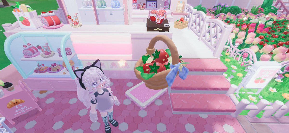 ichigo_vrc's tweet photo. いちご栽培マスター🍓🧺🎀
#ハートピア https://t.co/YrktvqTNi6