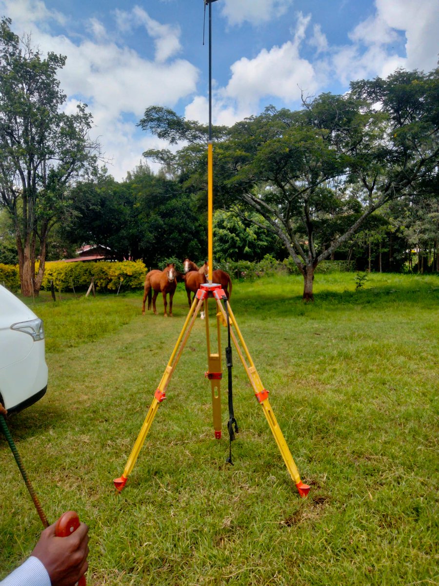 sanaipei5771241's tweet image. Huku nje watu wanaishi kifahari🥰I had great company today.🐎🐎🥰
#landsurveying #surveyors