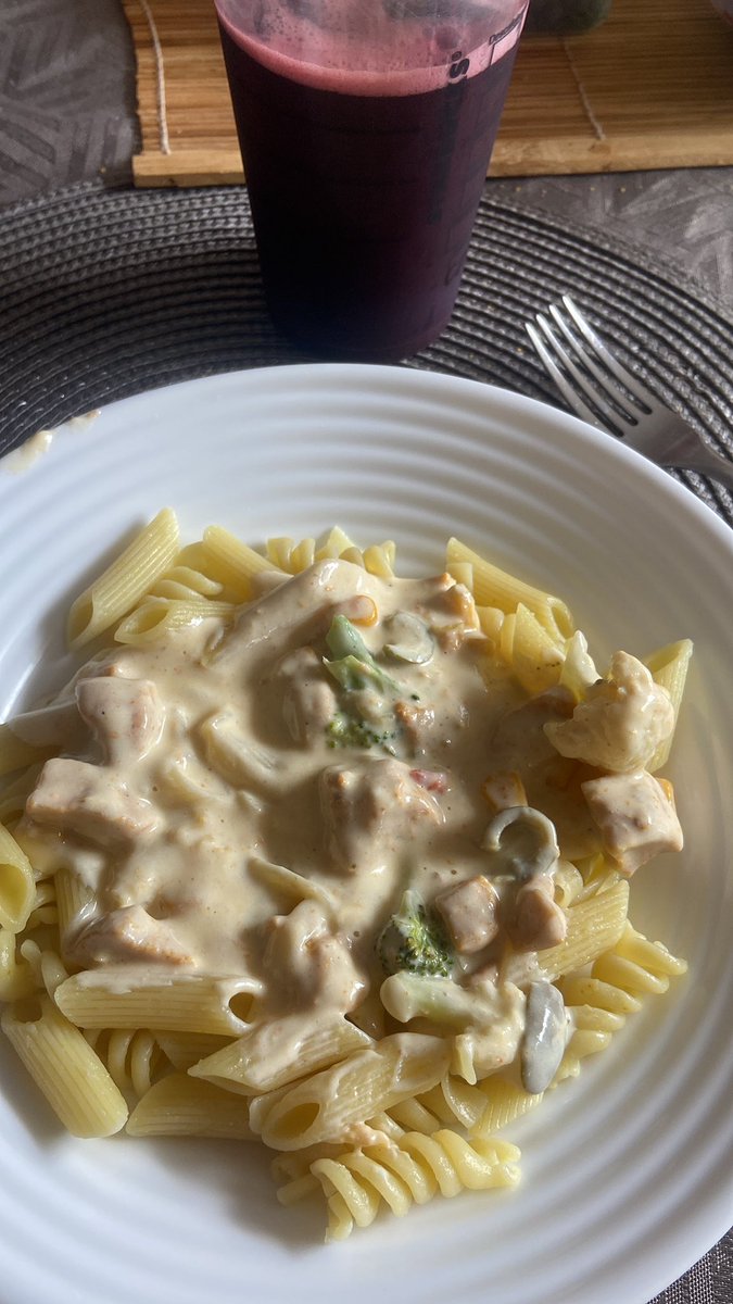 selins 🍓 (-4,85/ 22kg) tweet media