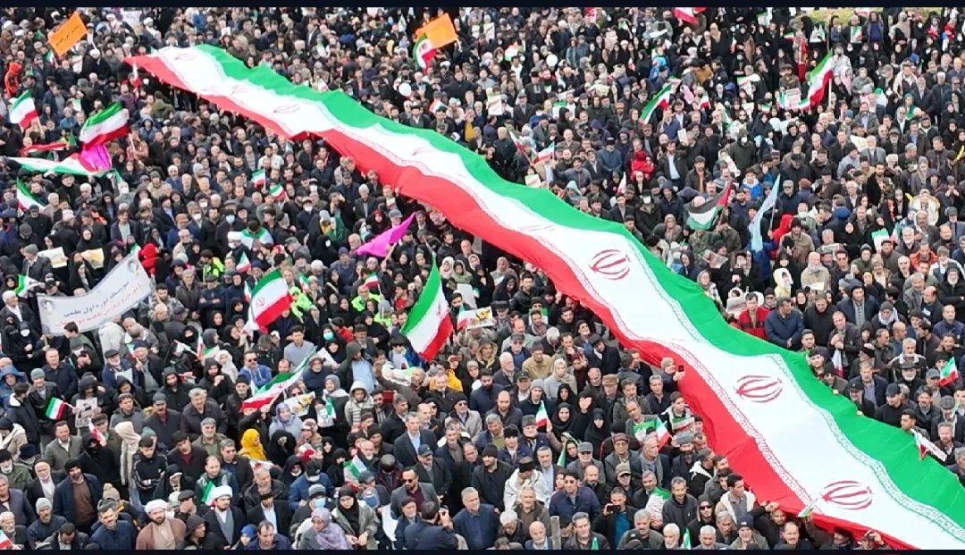 معلم ستاره ساز:) tweet media