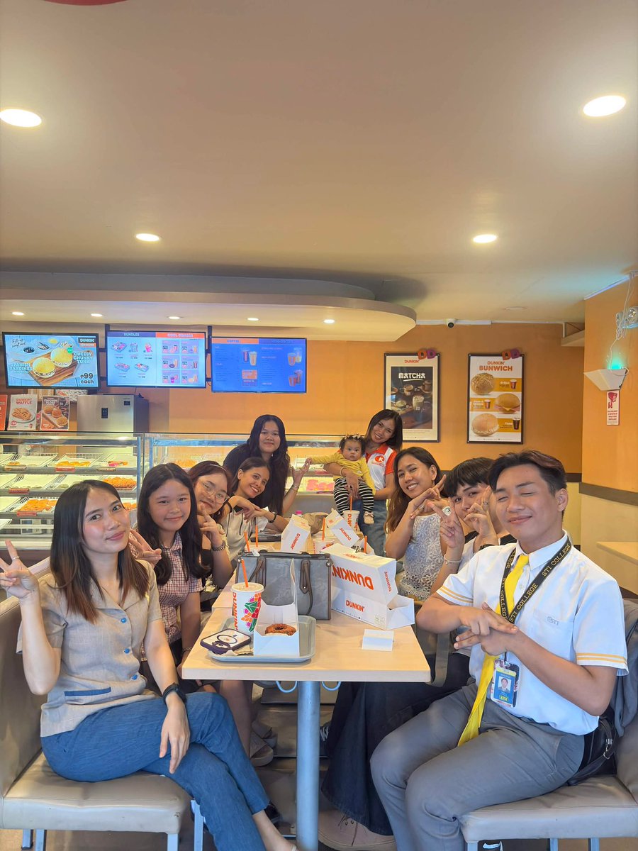 WarriorHaNi's tweet photo. 🗓️ 04/20/26
📍 Dunkin' Santiago and Okay Plus Mart 
Our simple way of celebrating Jay’s Day and we had such a wonderful time at Dunkin’ and Okay Plus  Mart.

Featuring Engene from General Santos City

#HAPPY_JAY_DAY
#빠지면_끝까지_집념의_쫑냥이_생일 
#쫑쫑_걸음마다_좋은일만_가득 https://t.co/7y4zzZJS6G