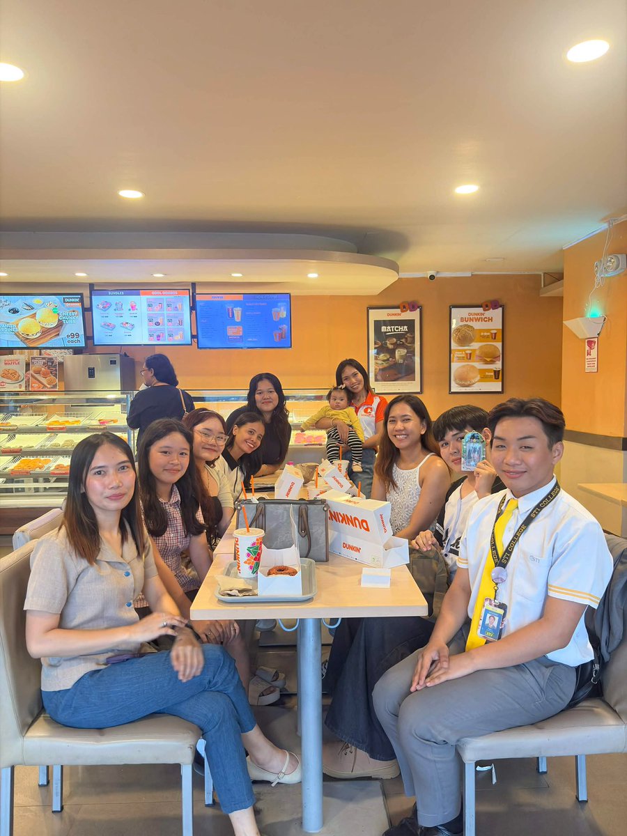 WarriorHaNi's tweet photo. 🗓️ 04/20/26
📍 Dunkin' Santiago and Okay Plus Mart 
Our simple way of celebrating Jay’s Day and we had such a wonderful time at Dunkin’ and Okay Plus  Mart.

Featuring Engene from General Santos City

#HAPPY_JAY_DAY
#빠지면_끝까지_집념의_쫑냥이_생일 
#쫑쫑_걸음마다_좋은일만_가득 https://t.co/7y4zzZJS6G
