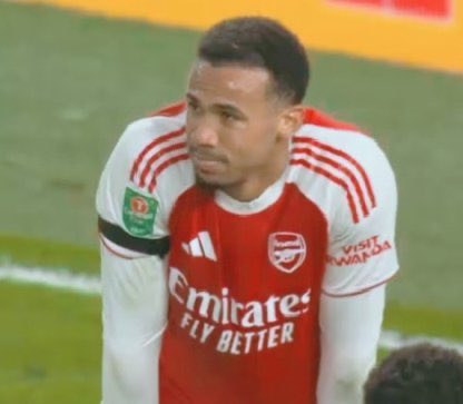 Drymzowan's tweet photo. The way he behaves if arsenal wins a corner, is as if he's the one who defined corner kick in football. https://t.co/iRI6lwiY9Q