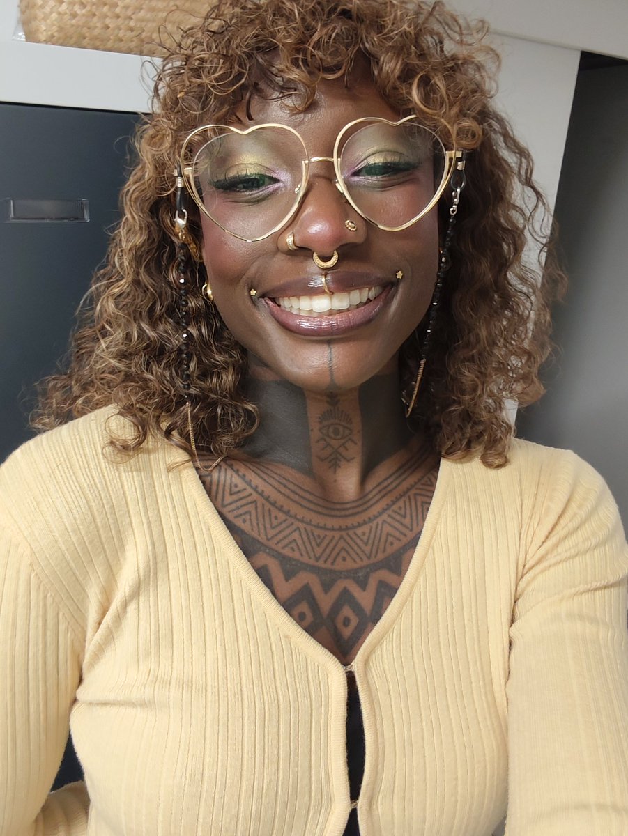 🌿黑🌿 tweet media