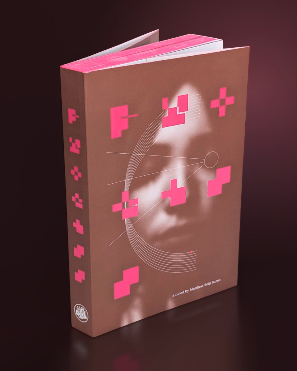 tuneandfair's tweet image. Process is printed on premium coated paper with pink and rose-gold Pantone inks plus white-foil blocking. The page edges are sprayed pink with cryptic white decorative symbols.

#novel #tech #startup

tuneandfairweather.com/products/proce…